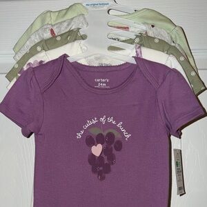 Carter's 24 months Bodysuit set of 4